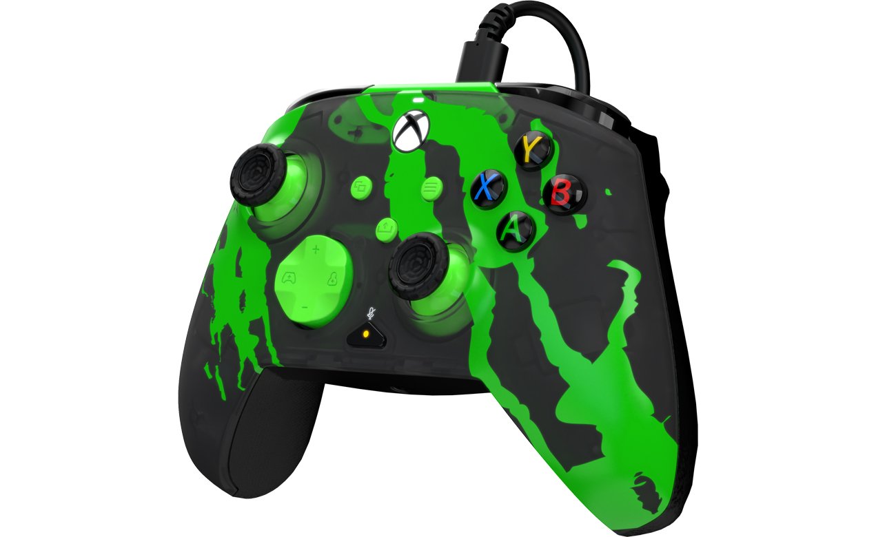 Kontroler PDP Rematch Jolt Green Glow in the Dark do Xbox/PC - Widok od przodu pod kątem