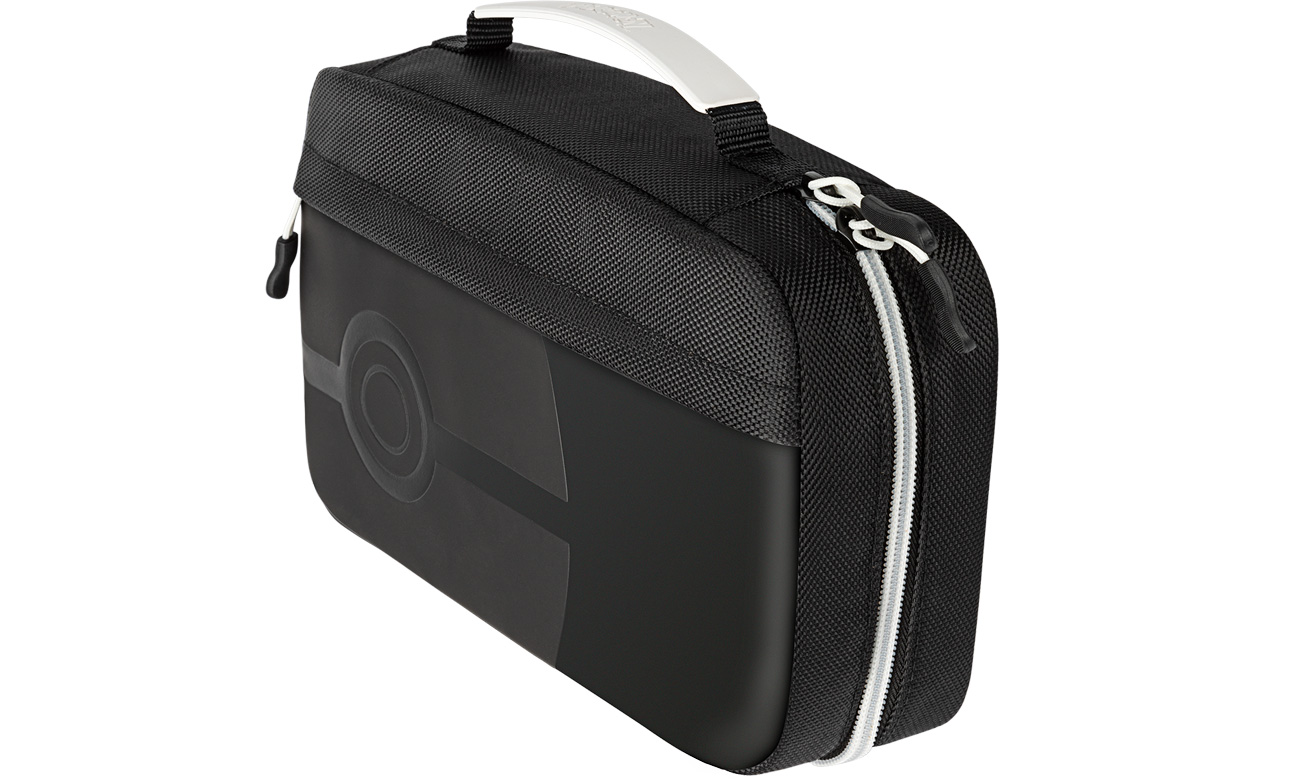 Etui podróżne PDP Commuter Case Elite PokeBall - Widok od przodu pod kątem