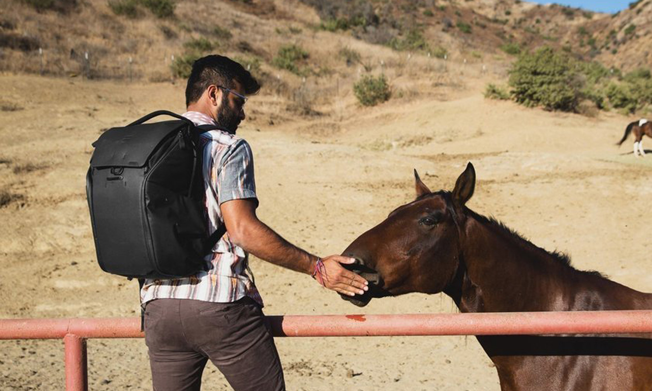 Plecak Peak Design Everyday Backpack 30L v2 Czarny - Grafika lifestyle