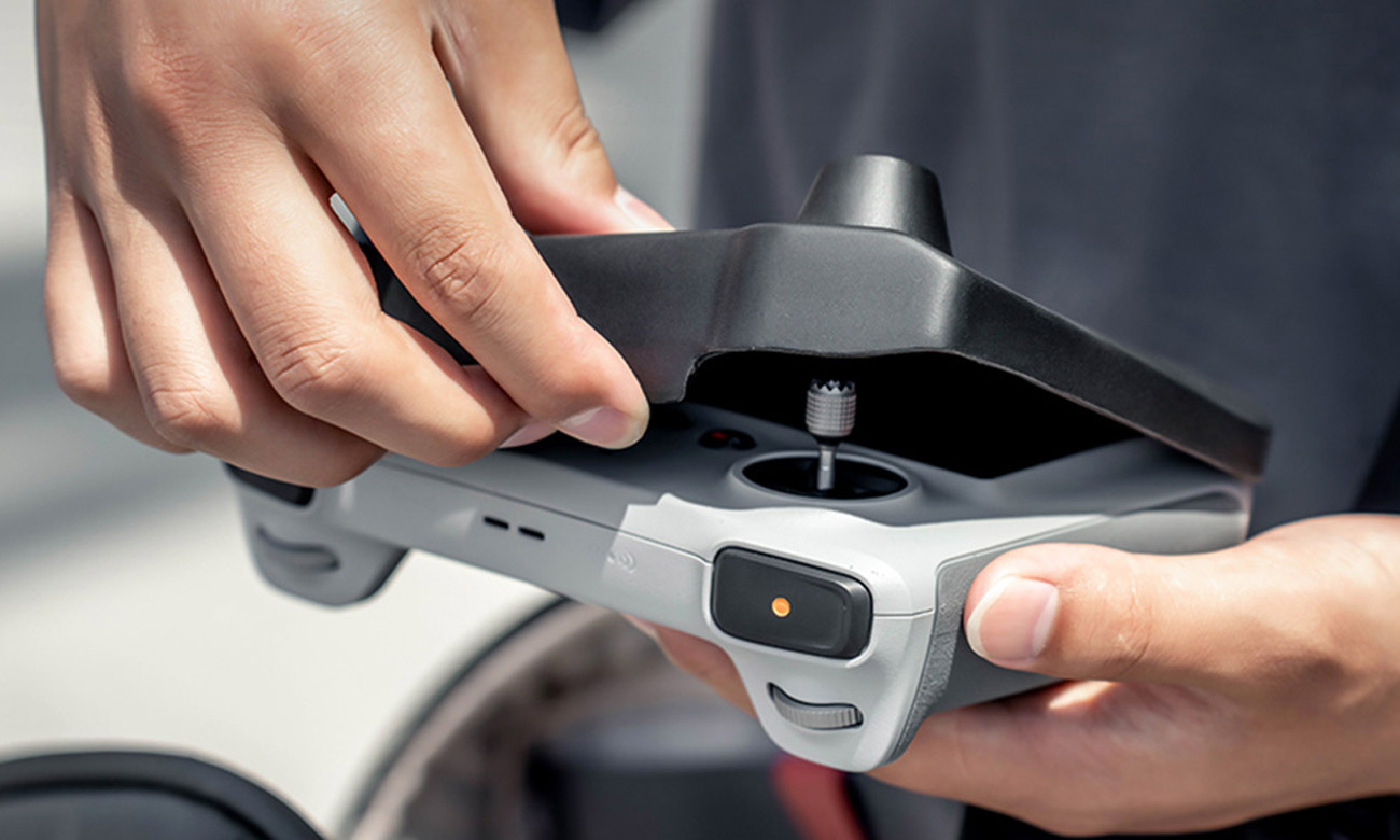 Nakładka ochronna PGYTECH do kontrolera DJI RC - Widok od przodu pod kątem