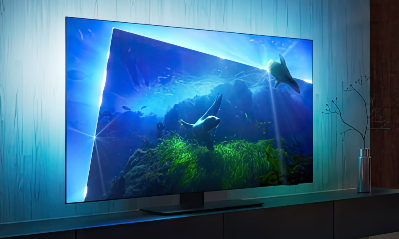 Philips 65OLED818 widok z przodu pod kątem, System Ambilight
