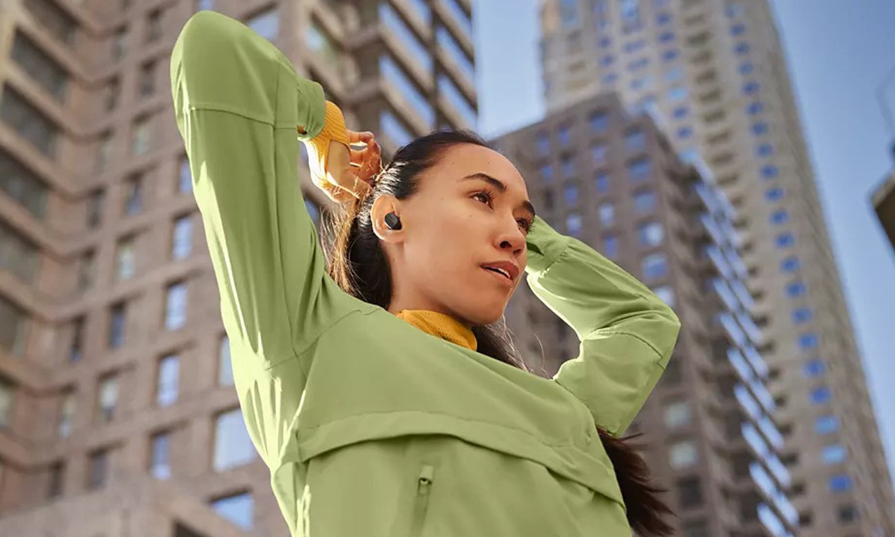 Słuchawki bezprzewodowe Philips TAA5508 Czarne - Grafika lifestyle