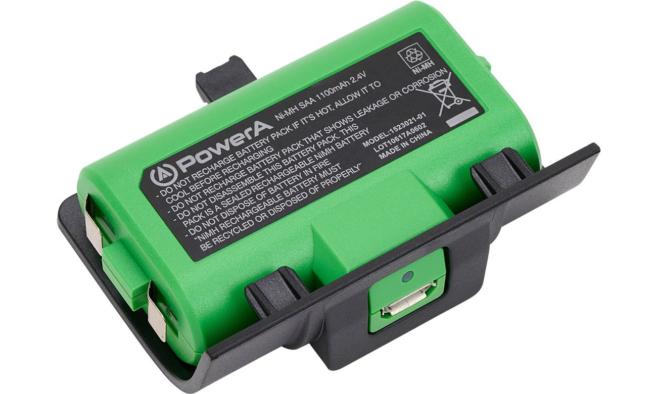Akumulator do pada Xbox PowerA Battery Pack - Widok ogólny z klapką