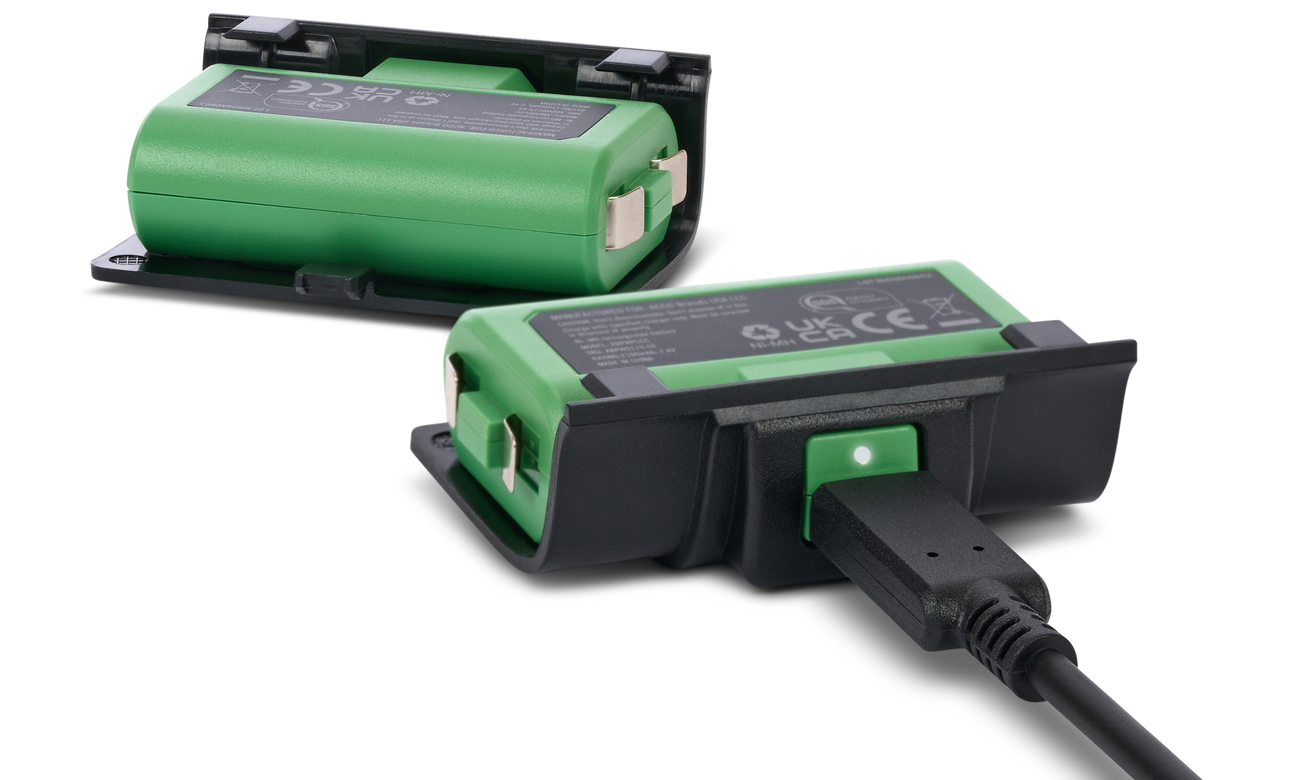 Dwa akumulatory PowerA Play and Charge Kit do Xbox USB-C - Widok ogólny