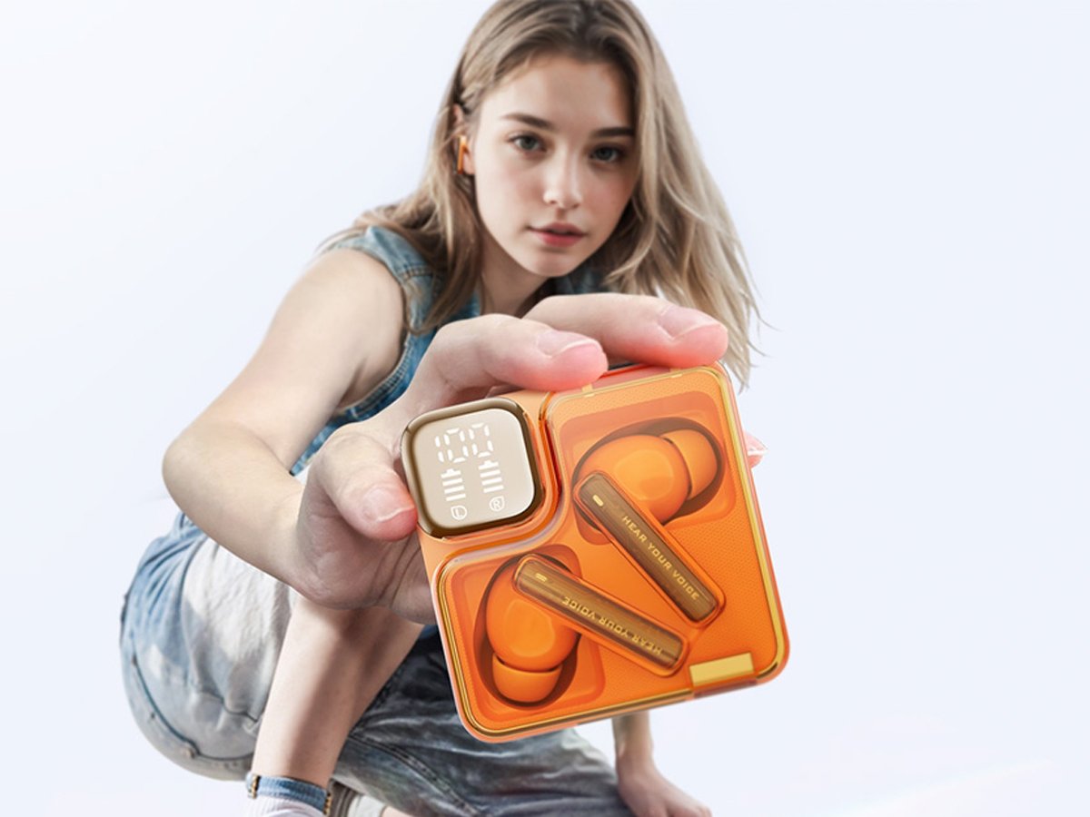Słuchawki bezprzewodowe QCY MeloBuds Neo T31 Pomarańczowe - Grafika lifestyle