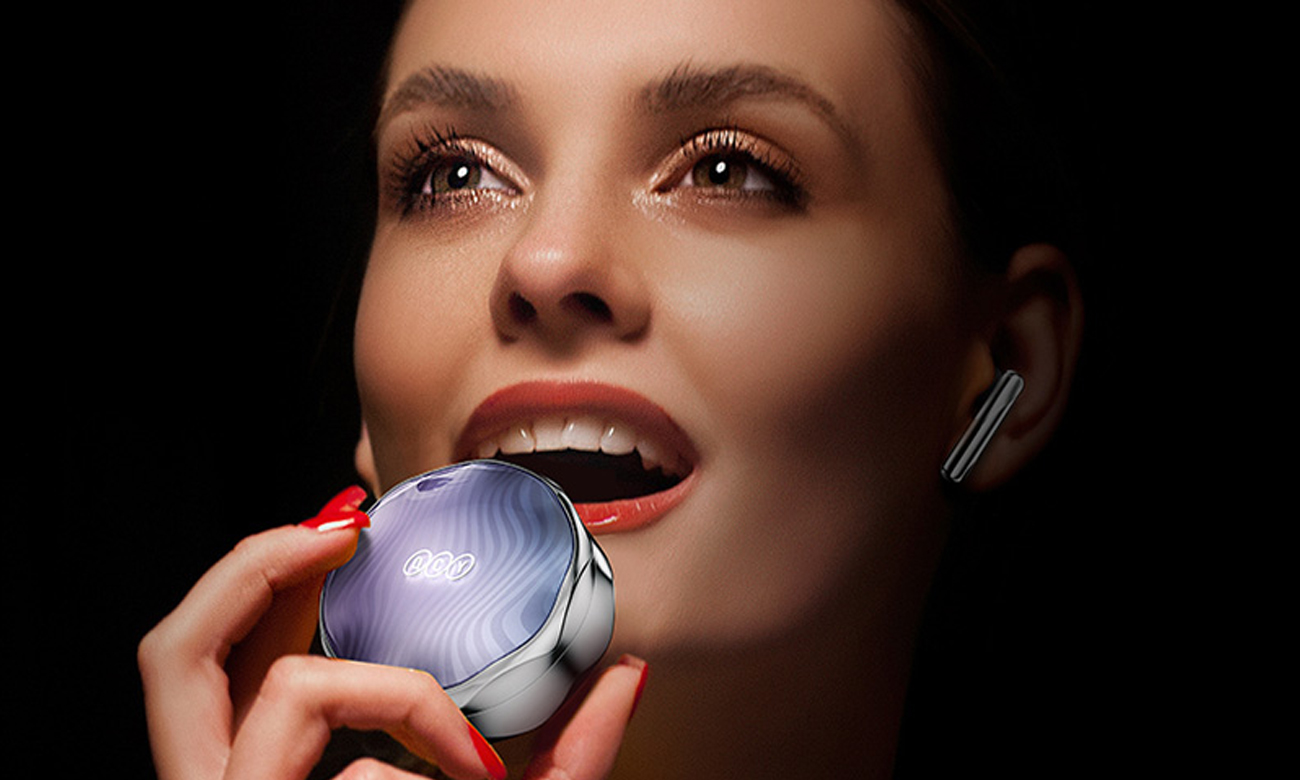 Słuchawki bezprzewodowe QCY T21 Różowe - Grafika lifestyle