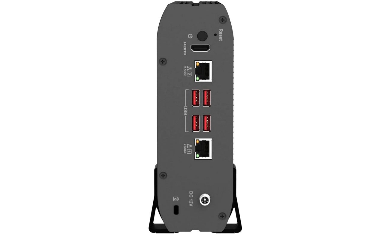 QNAP TS-410E-8G Widok z tyłu, porty