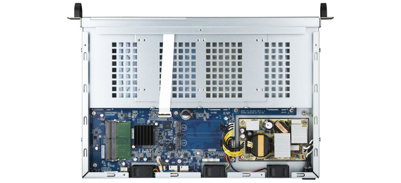 Dysk sieciowy NAS QNAP TS-451DeU-2G
