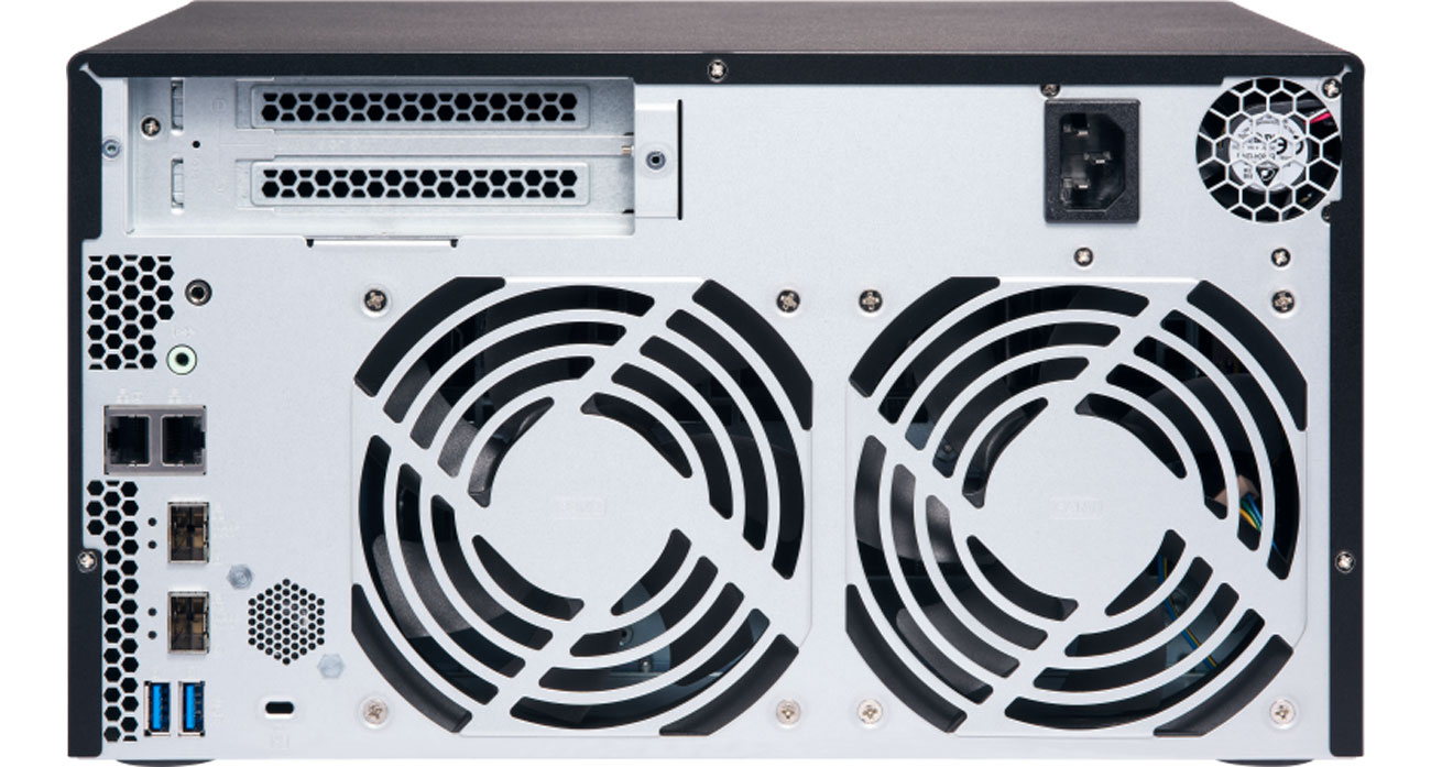 QNAP TS-832X