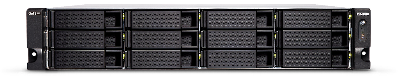 QNAP TS-h1277XU-RP-3700X-32G widok z przodu, kieszenie na dyski
