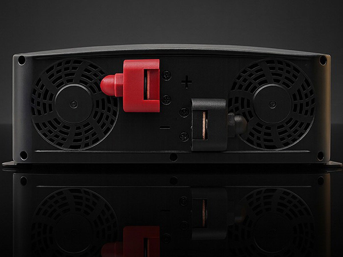 Inteligentna ładowarka Qoltec Monolith LiFePO4 GEL 60A/12v