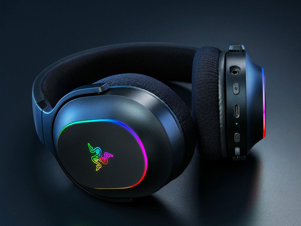 Słuchawki bezprzewodowe Razer Barracuda X Chroma Black - Grafika lifestyle