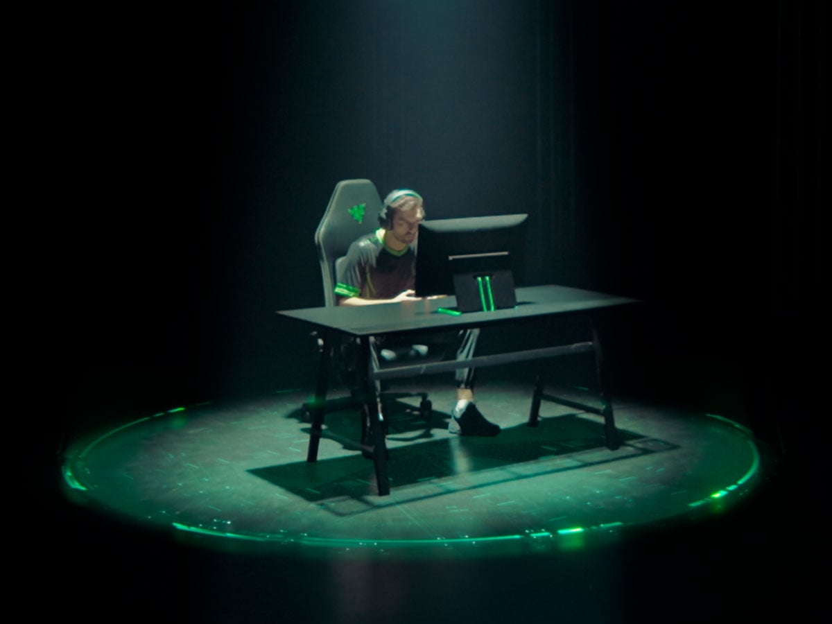 Zestaw słuchawkowy Razer BlackShark V3 X Hyperspeed - Grafika lifestyle