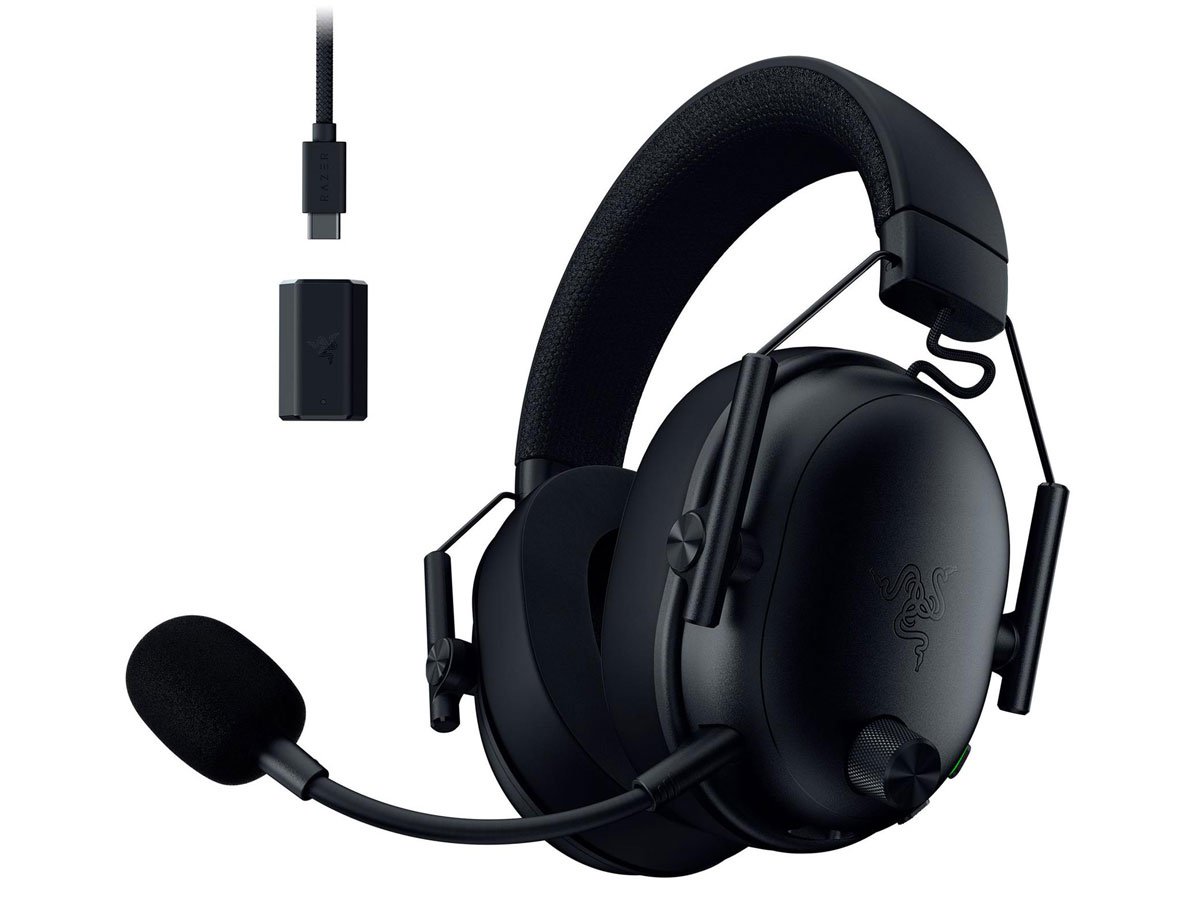 Razer BlackShark V3 Black - Widok od przodu pod kątem