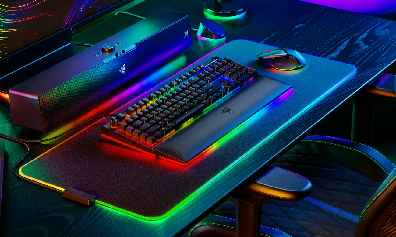 Razer BlackWidow V4 wygląd na stanowisku