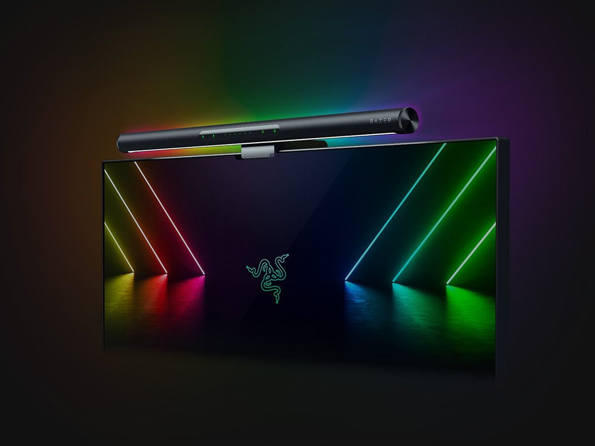 Razer Aether Monitor Light Bar na monitorze