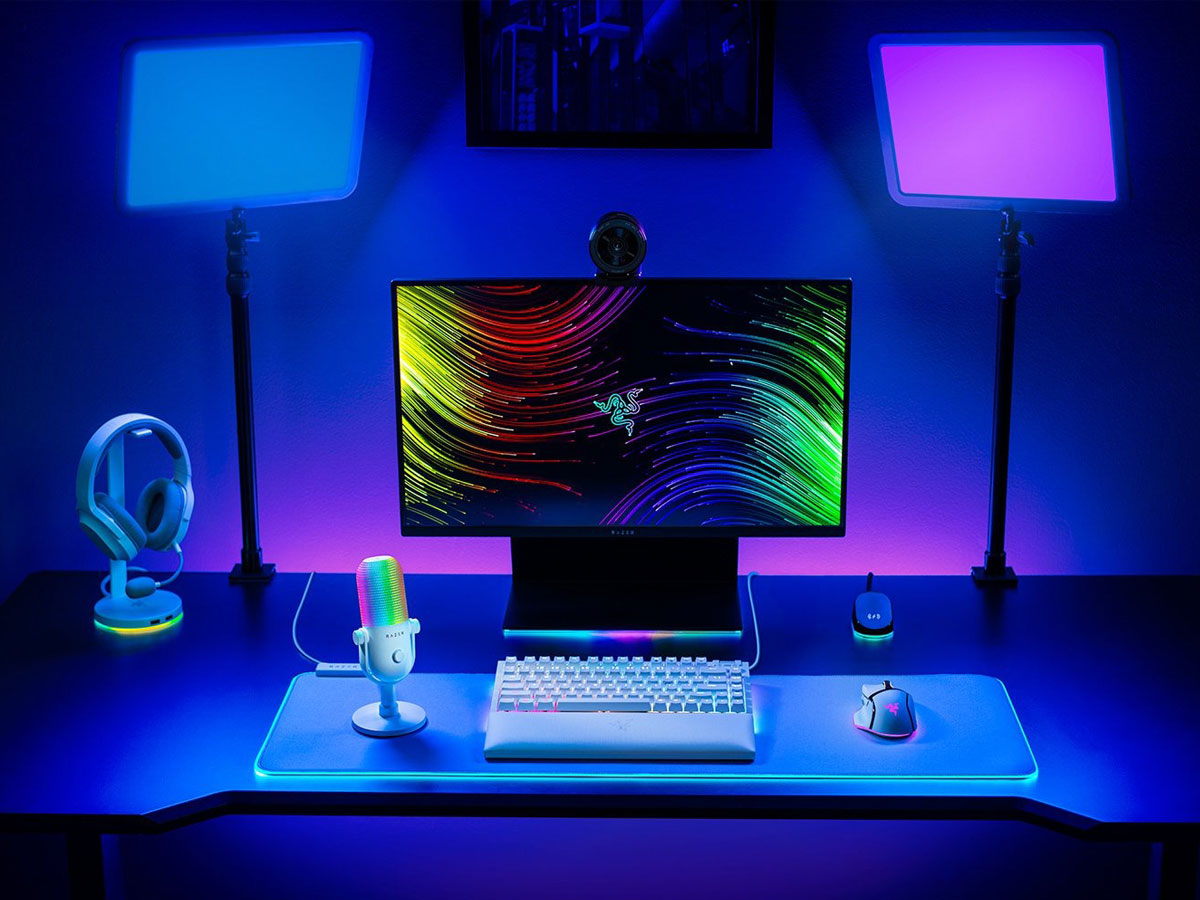 Mikrofon Razer Seiren V3 Chroma Biały - Grafika lifestyle