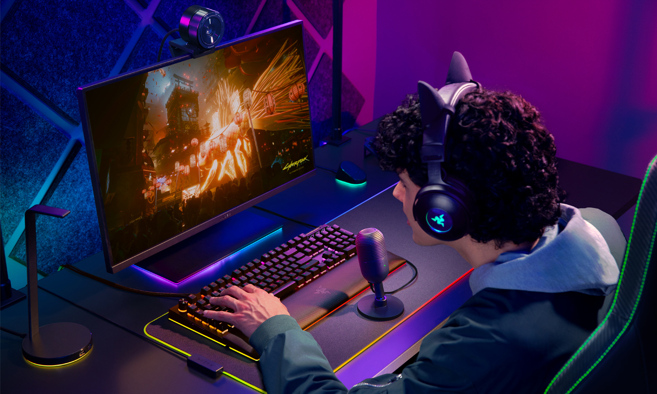 Mikrofon biurkowy Razer Seiren V3 Mini - Grafika lifestyle