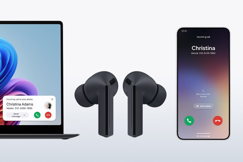 Od lewej do prawej: laptop Samsung Galaxy Book, słuchawki Galaxy Buds3 FE w kolorze czarnym i Samsung Galaxy S25. Połączenie z Samsunga Galaxy S25 pojawia się na ekranie laptopa Samsung Galaxy Book, z którym za pomocą funkcji automatycznego przełączania można połączyć słuchawki Galaxy Buds3 FE. Od lewej do prawej: laptop Samsung Galaxy Book, słuchawki Galaxy Buds3 FE w kolorze czarnym i Samsung Galaxy S25. Połączenie z Samsunga Galaxy S25 pojawia się na ekranie laptopa Samsung Galaxy Book, z którym za pomocą funkcji automatycznego przełączania można połączyć słuchawki Galaxy Buds3 FE.