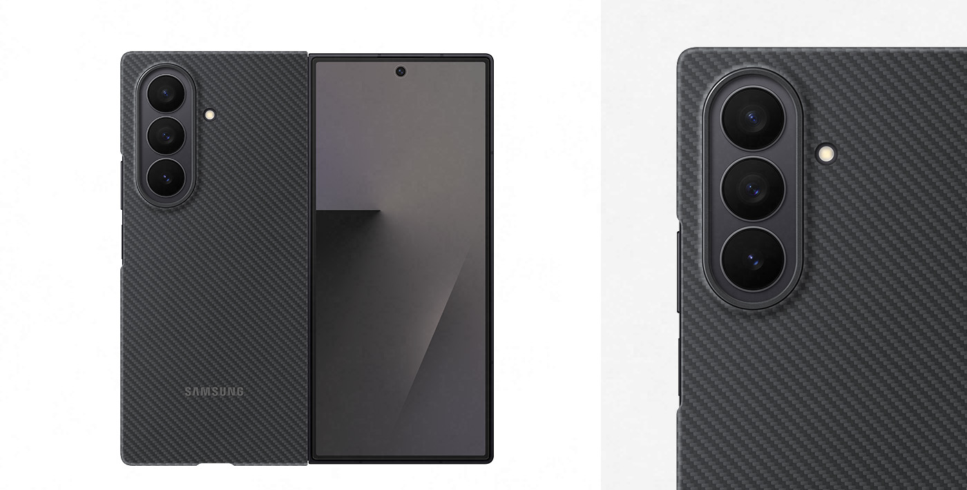 Rozłożony Galaxy Z Fold7 stoi pionowo skierowany ekranem zewnętrznym do przodu. Ma założone czarne etui Carbon Shield Case. Zbliżenie na obszar wokół aparatu pokazuje podniesione krawędzie etui dla dodatkowej ochrony.