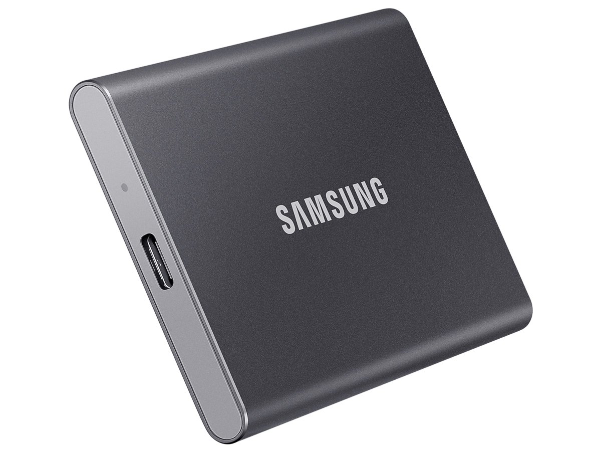 Dysk Samsung Portable SSD T7 USB 3.2 Gen. 2 Szary - Widok od przodu pod kątem