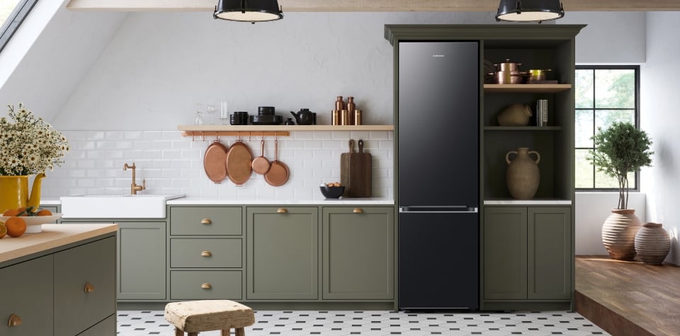 Lodówka z dolnym zamrażalnikiem Samsung RB38T607BB1/EF