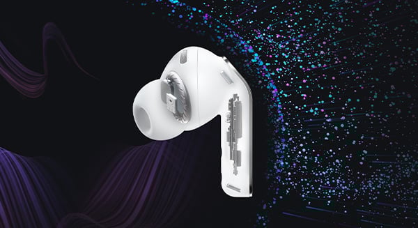 Przekrój białej Buds4 Pro pokazuje system audio; oddzielone kropki po prawej symbolizują ANC.