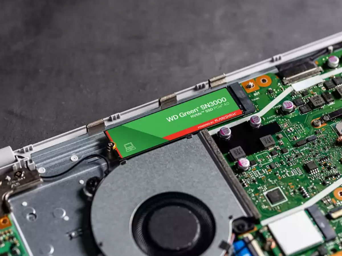 Dysk SSD M.2 WD Green SN3000 PCIe Gen4 NVMe - Grafika lifestyle