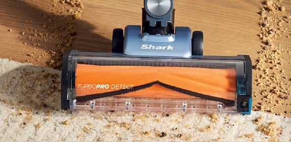 TurboPRO Detect na granicy podłogi i dywanu
