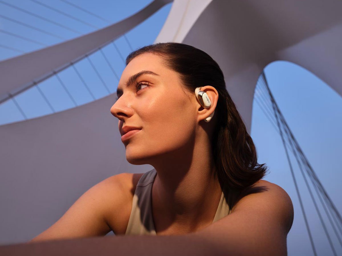 Słuchawki bezprzewodowe Shokz OpenFit 2 - Grafika lifestyle