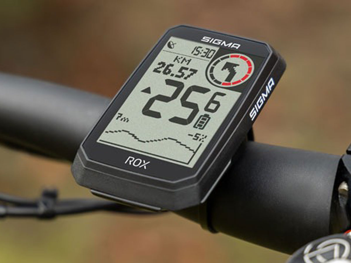Komputer rowerowy Sigma Sport ROX 4.0 ENDURANCE Czarny - Grafika lifestyle
