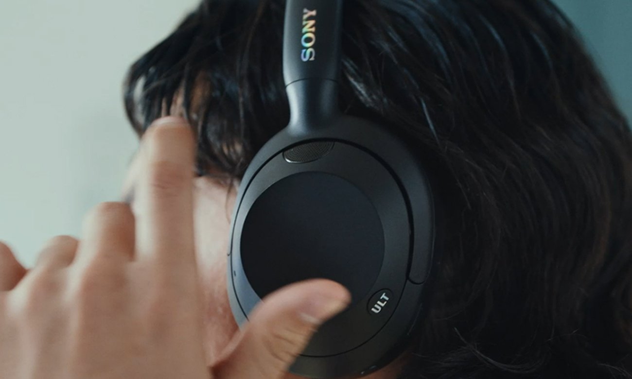 Бездротові навушники Sony ULT Wear Black – Lifestyle Graphics