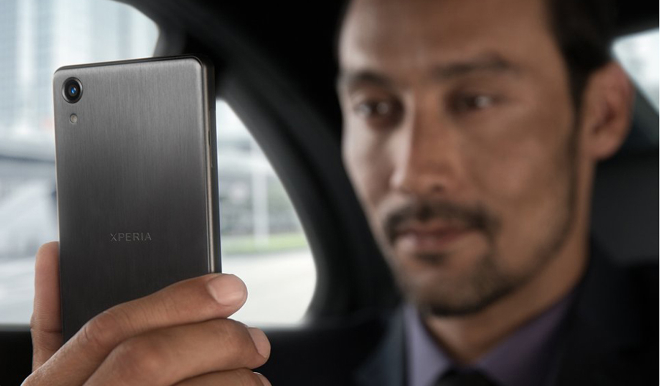 sony xperia X performance ekran 5"