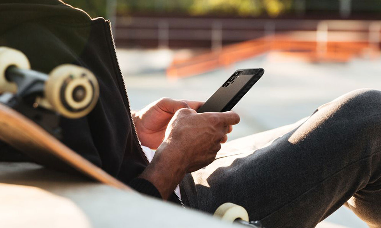 Etui Spigen Rugged Armor do Samsung Galaxy A13 Czarne - Idealne dopasowanie