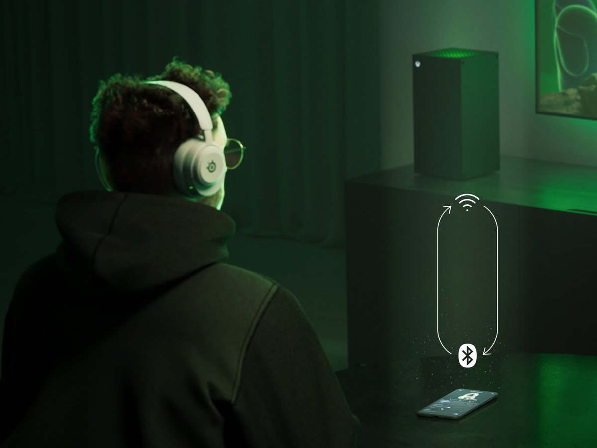 Słuchawki bezprzewodowe SteelSeries Arctis Nova 5X Wireless Białe - Grafika lifestyle