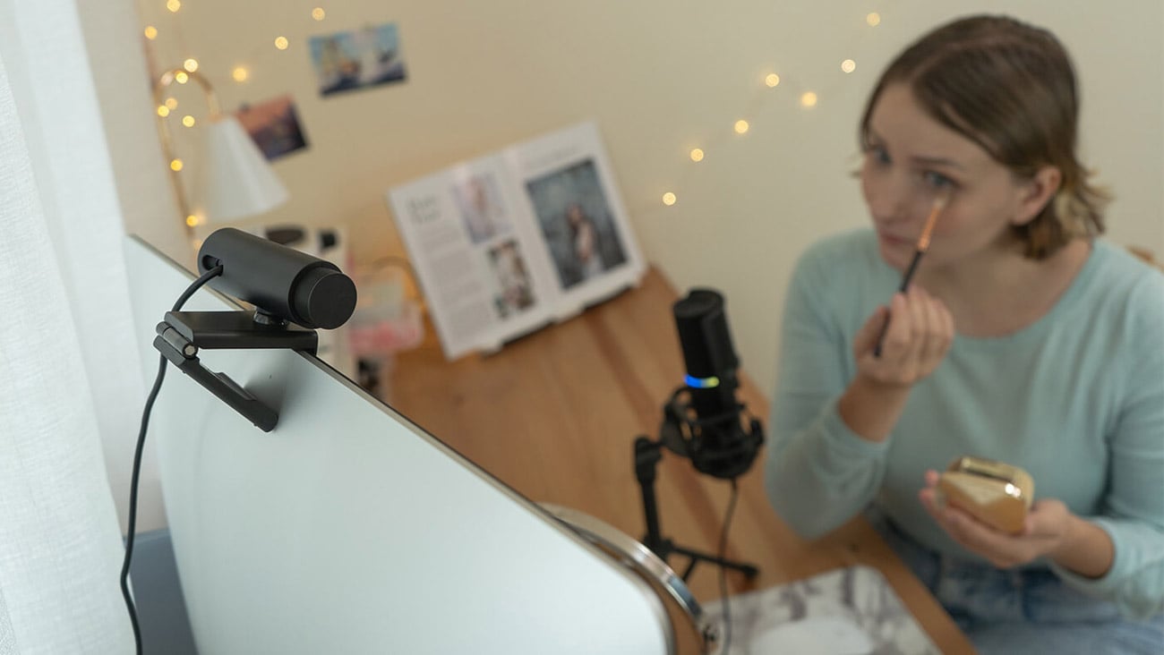 Kamera internetowa Streamplify CAM - Łatwy i stabilny montaż
