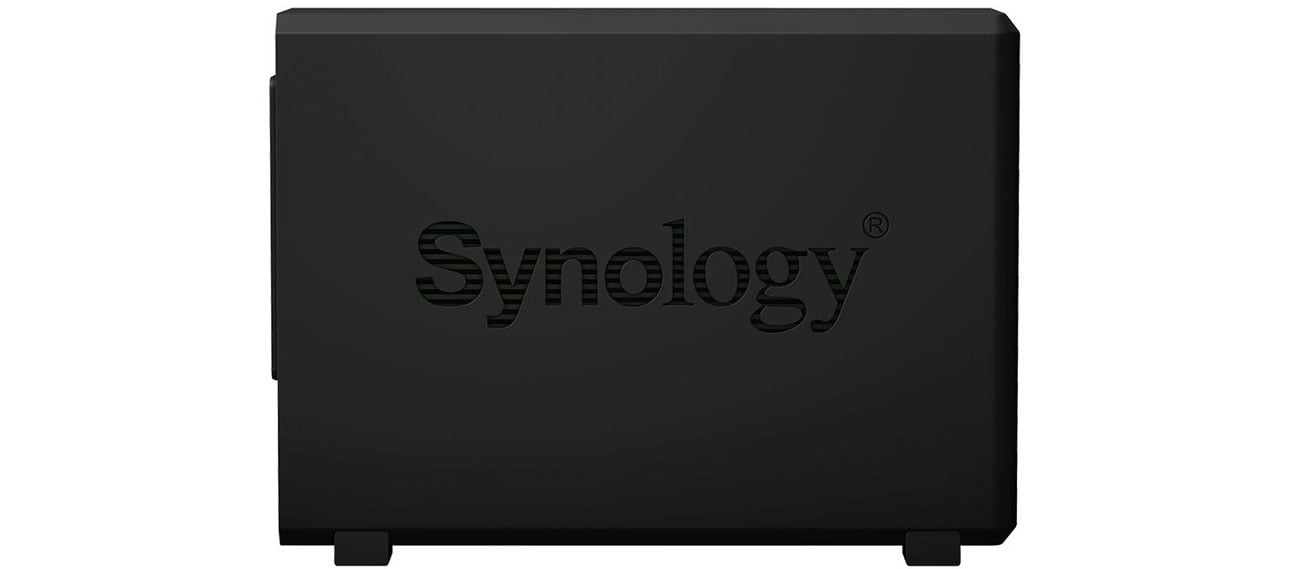 Synology DiskStation DS218play Widok Z Boku