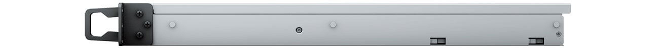 Synology RS822+ widok z prawej