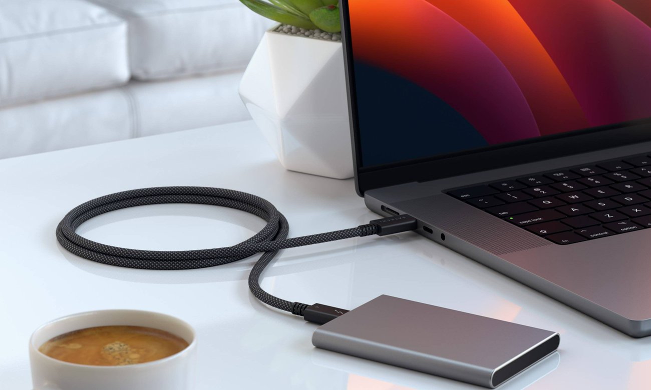 Kabel Satechi Thunderbolt 4 Pro wygląd