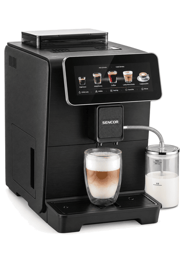 Czarny ekspres Sencor SES 9470BK z latte w szklance i szklanym pojemnikiem na mleko, widok z przodu