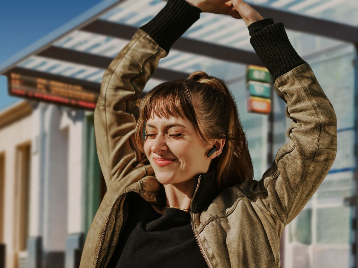Słuchawki bezprzewodowe Sennheiser ACCENTUM Open Czarne - Grafika lifestyle