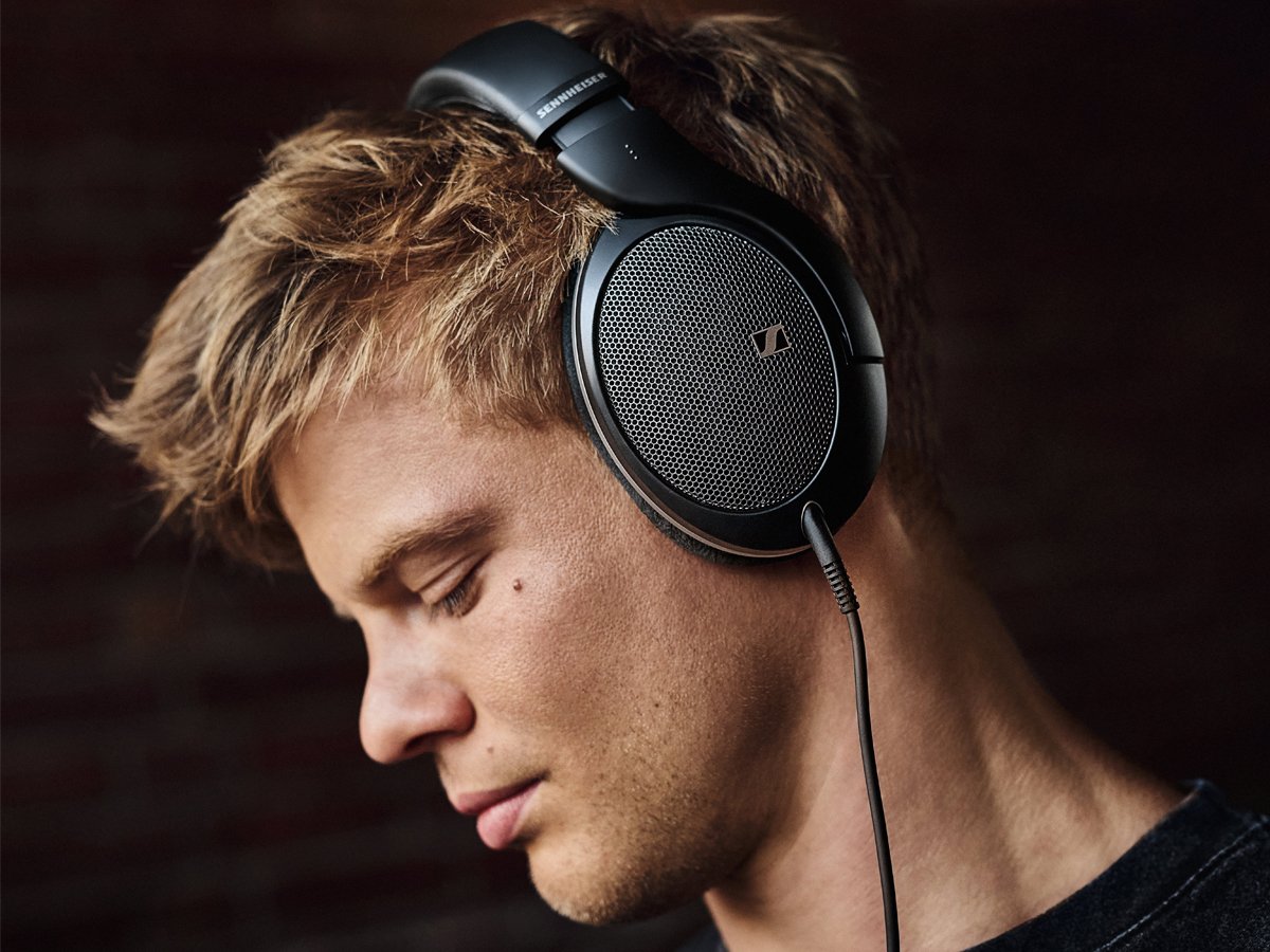 Słuchawki Sennheiser HD550 Czarne - Grafika lifestyle