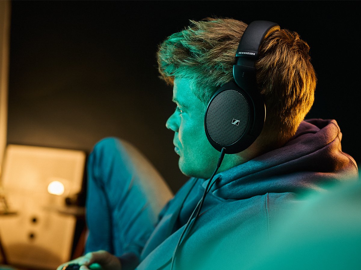 Słuchawki Sennheiser HD550 Czarne - Grafika lifestyle