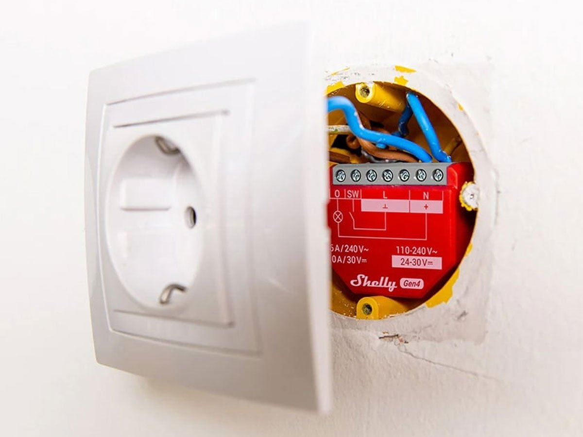 Shelly Sterownik 1 PM Gen4 Zigbee/Matter za gniazdkiem