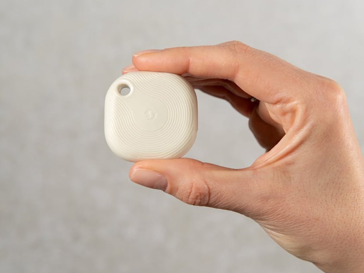Shelly Blu Button Tough 1