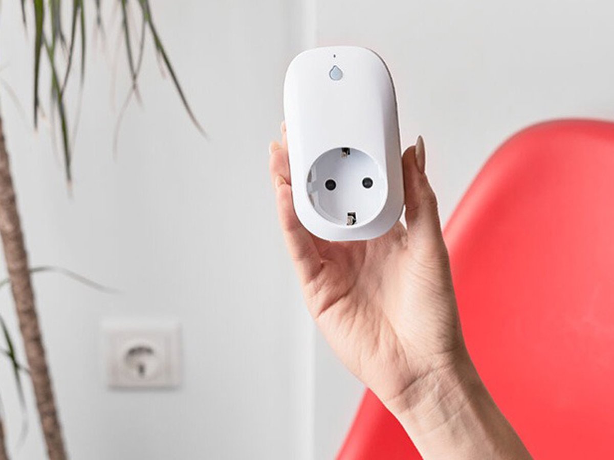 Inteligentne gniazdko Wi-Fi Shelly Plug - Grafika lifestyle