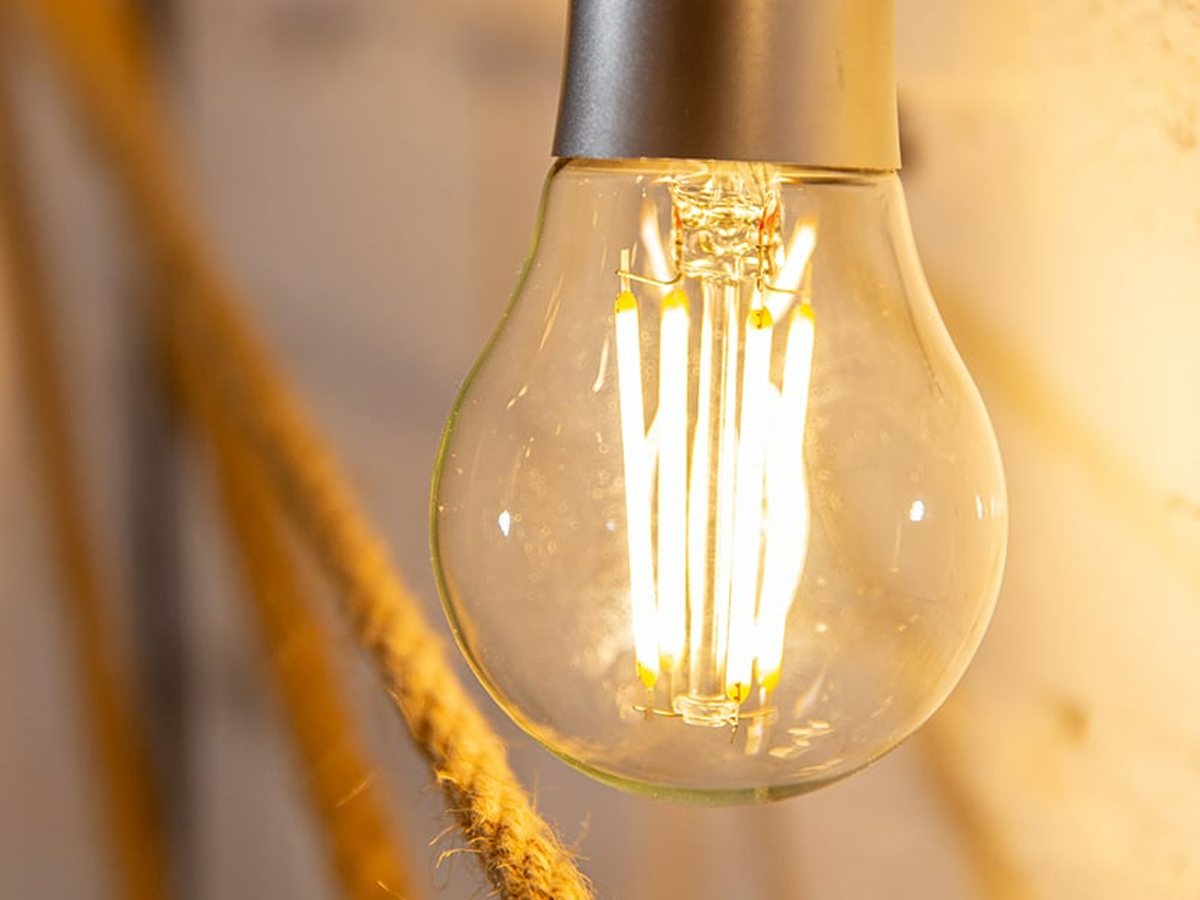 Żarówka Shelly Vintage A60 świecenie