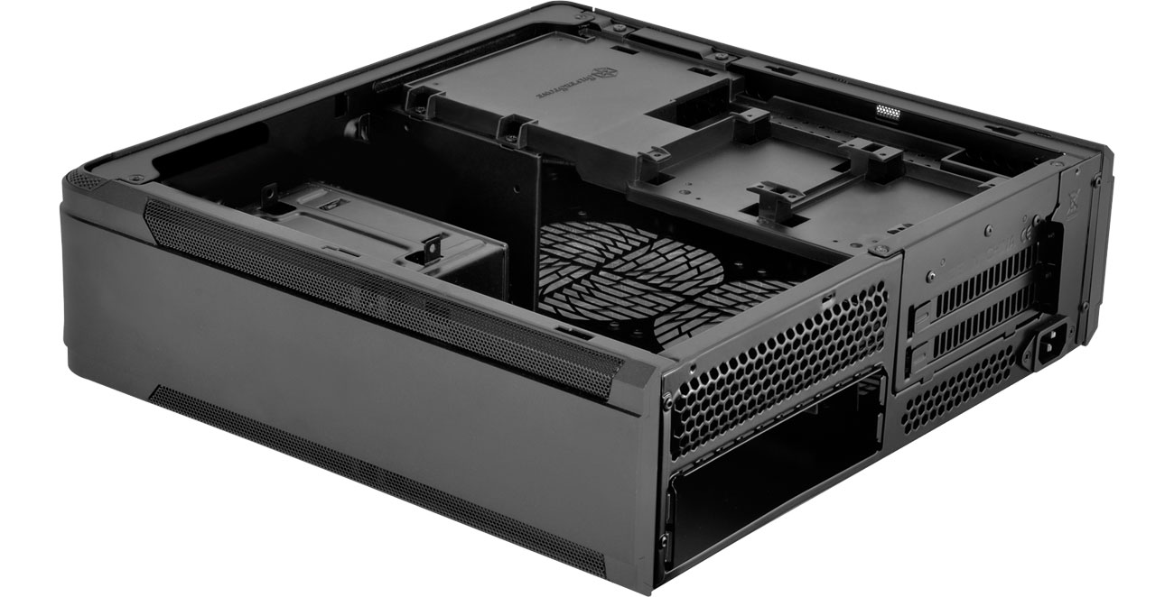 SilverStone FORTRESS FTZ01 SST-FTZ01B Wnętrze obudowy