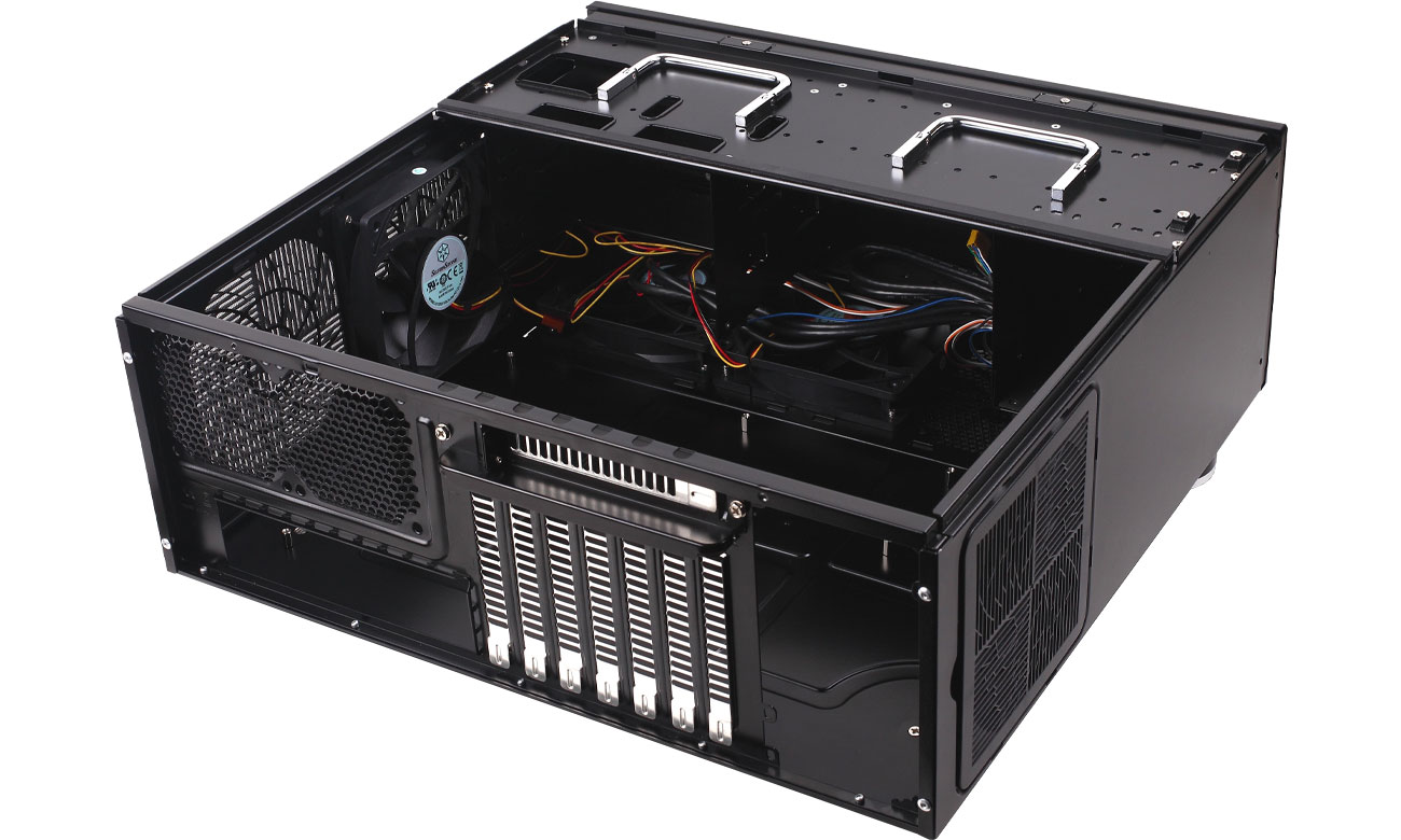 SilverStone GRANDIA SST-GD08B Wnętrze obudowy