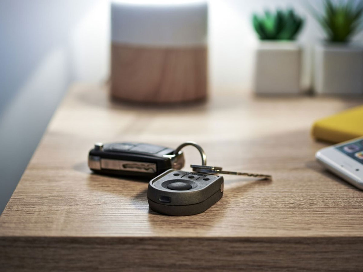 Pilot Somfy Keygo IO Czterokanałowy - Grafika lifestyle